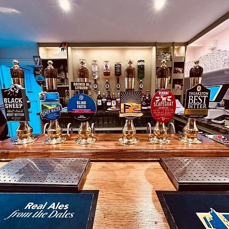 Redmire Village Pub Ngoại thất bức ảnh